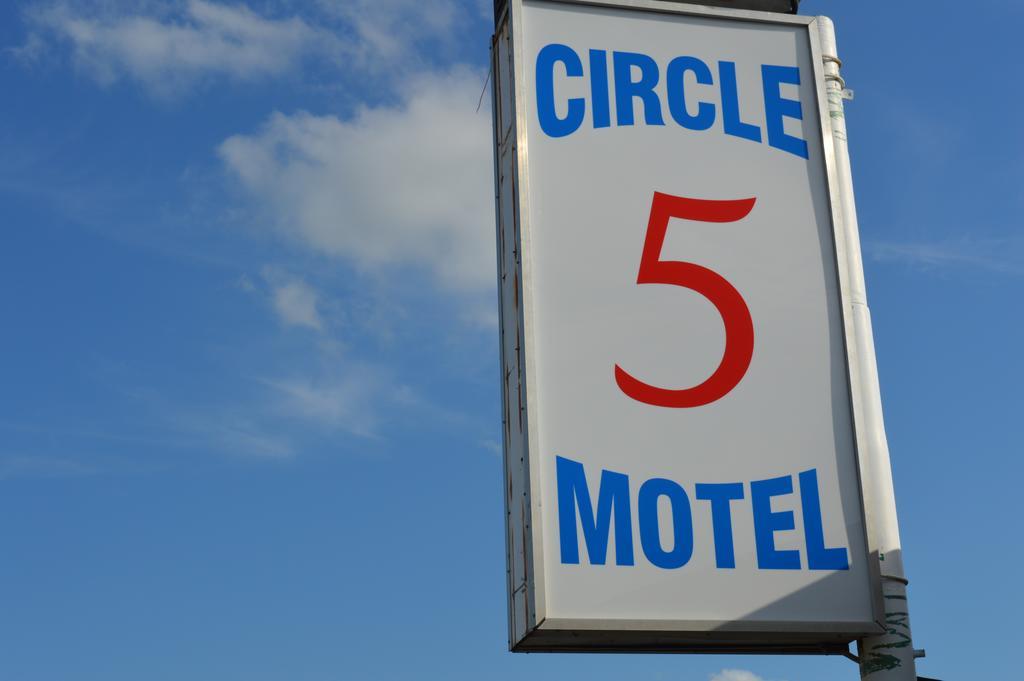 Circle 5 Motel Olds Bagian luar foto