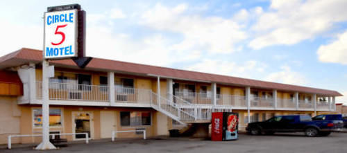 Circle 5 Motel Olds Bagian luar foto